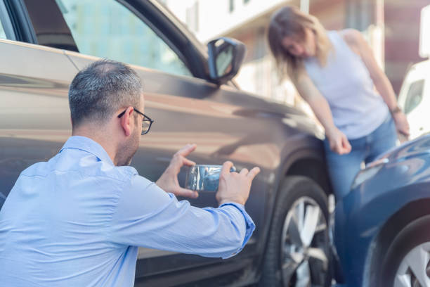 Professional Auto Insurance technician working in Ohio, OH